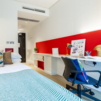 Deluxe En Suite - Image 2
